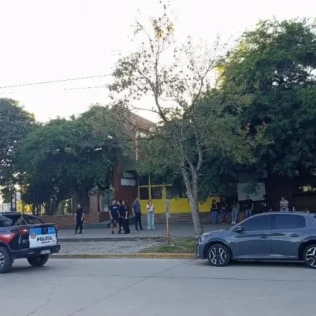 Horror: un alumno ingresó armado a una escuela y mató a un compañero