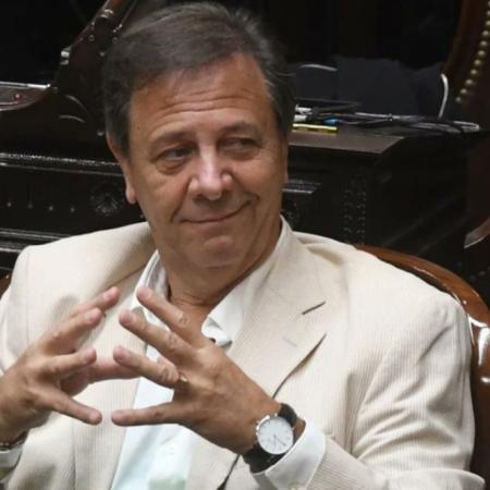 Zago pidió la renuncia de Adorni y habló de presiones en la Casa Rosada