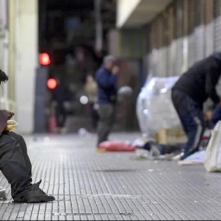 Endeudamiento familiar al 500%: la advertencia de Daniel Arroyo a Milei