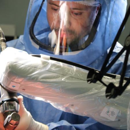 Cirugía robótica en Argentina: precisión y tecnología para cadera y rodilla