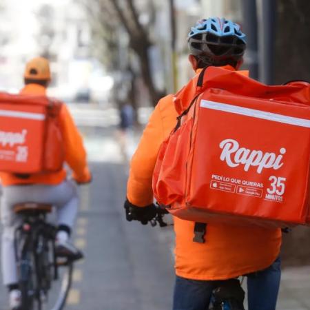 Kicillof quiere una ley para trabajadores de Rappi, PedidosYa y Uber en PBA: qué cambia