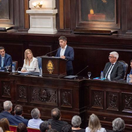 Kicillof se planta frente a Milei con cinco leyes clave: qué busca en 2027