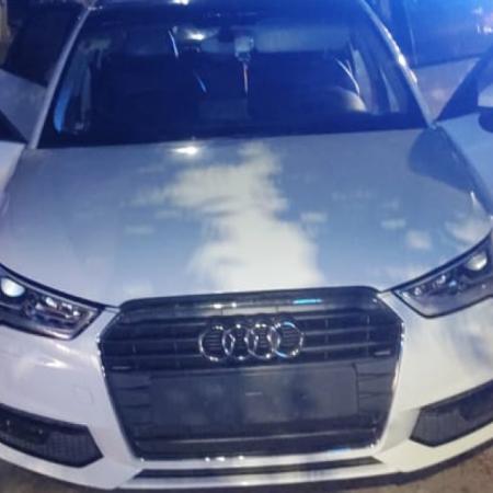 Llegaron en un Audi, cortaron la luz para robar un depósito y terminaron presos