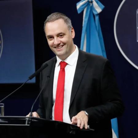 Milei descongela a Adorni y abre una ronda clave con ministros