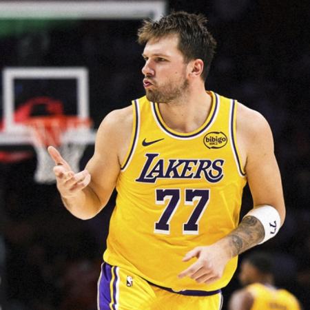 Doncic brilla con 60 puntos y LeBron hace historia en triunfo de los Lakers