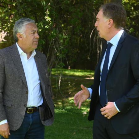 Leyes de Milei y obras en Mendoza: qué negociaron Santilli y Cornnejo