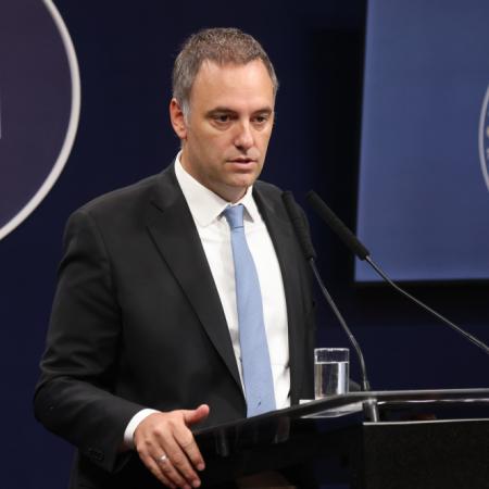 Adorni anunció cambios en leyes de Manejo del Fuego y Tierras Rurales