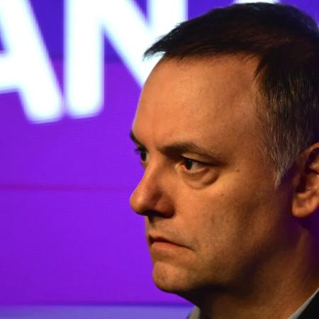 Acorralan a Adorni: una propiedad de USD 230.000 y "privilegios" en la mira