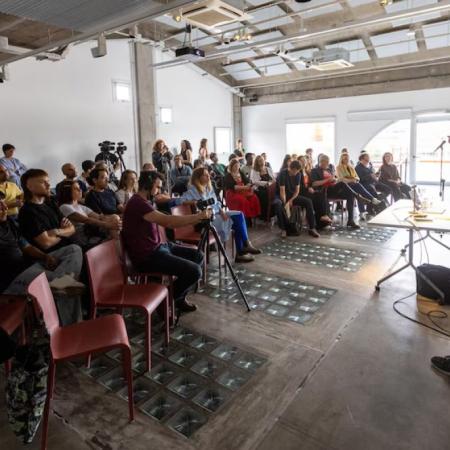 Arte, ciencia y tecnología: lanzan una nueva convocatoria con becas y residencias internacionales