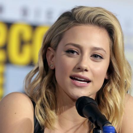 Lili Reinhart recordó la peor dirección que le dieron: “Meté panza”