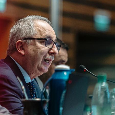 Caputo recibió un reclamo de Misiones que reabre la pelea tributaria