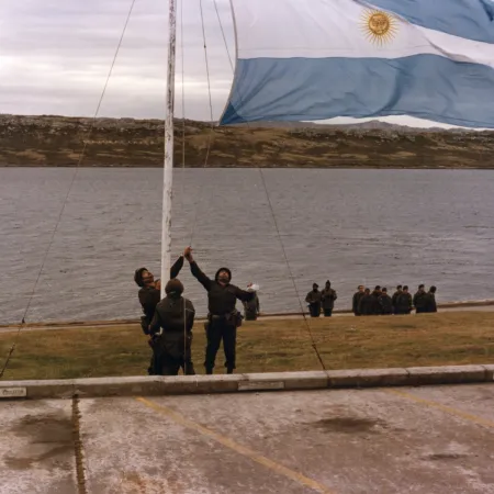 Malvinas: la herida que sigue abierta y el gesto que vuelve cada 2 de abril