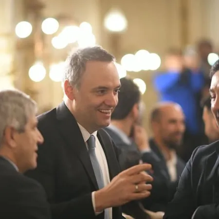 Interpelación y moción de censura: la fuerte jugada opositora contra Adorni