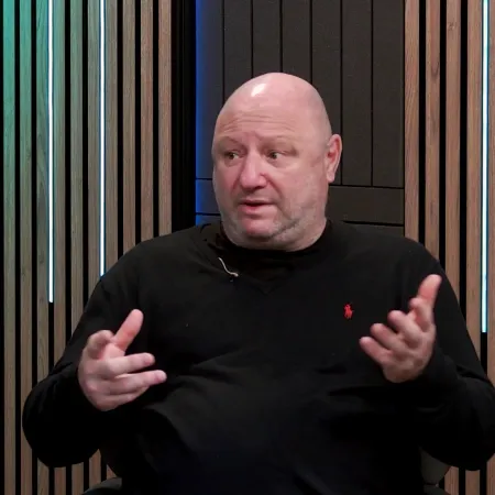 Mariano Israelit presenta su libro sobre Maradona en Devoto: qué cuenta de Diego