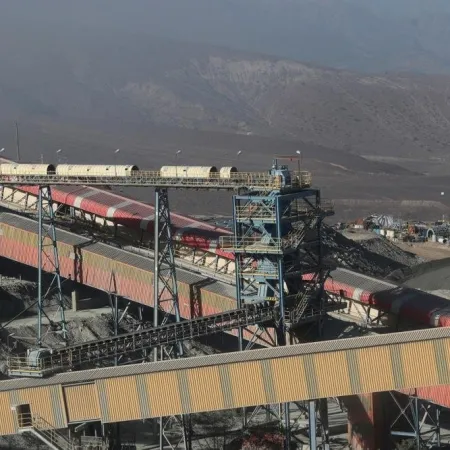 Perú acelera y Chile ajusta: el cobre vuelve a separar sus caminos