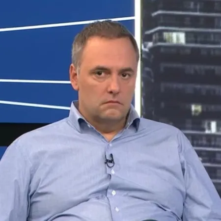 Se desploma la imagen de Adorni: 7 de cada 10 creen que debería renunciar