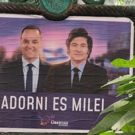 Pobreza al 28%, show de Adorni y grieta del 2 de abril: se busca aire en Casa Rosada