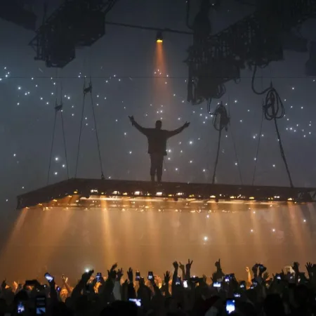 Reino Unido evalúa vetar a Kanye West por presión política