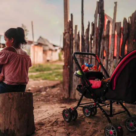 Perú y el silencio político sobre niñas embarazadas: qué deja afuera la campaña