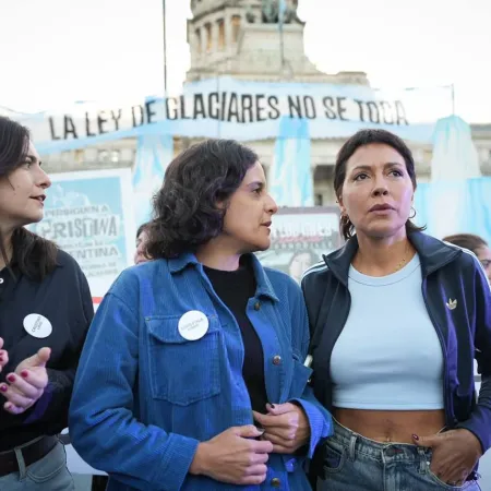 Durísima acusación de Mayra Mendoza contra los gobernadores por la Ley de Glaciares