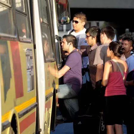 Boleto mínimo en el AMBA: cómo cambió con Cristina, Macri, Alberto Fernández y Milei