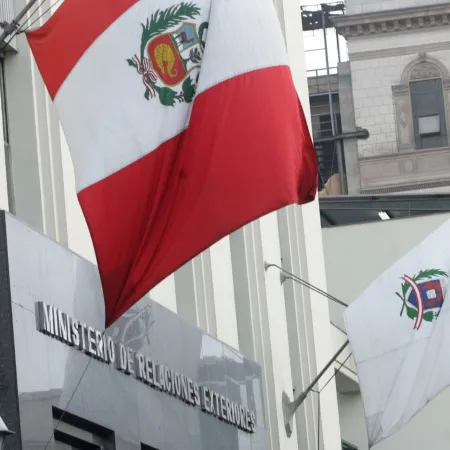 Perú y una política exterior que oculta una fragilidad interna