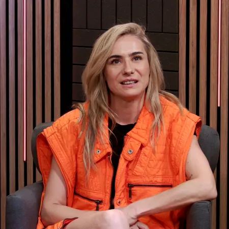 Nancy Gay: “El teatro es mi aire y el humor, una forma de sobrevivir”