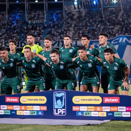 Quiénes son los jugadores apartados del plantel en Estudiantes de Río Cuarto