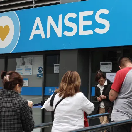 Jubilaciones y asignaciones ANSES: qué DNI cobra este jueves y cuánto recibe
