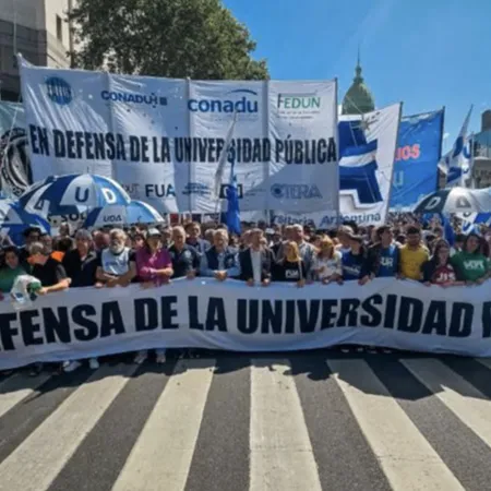 Universidades Nacionales: 24 horas de protesta por la ley que vetó Milei