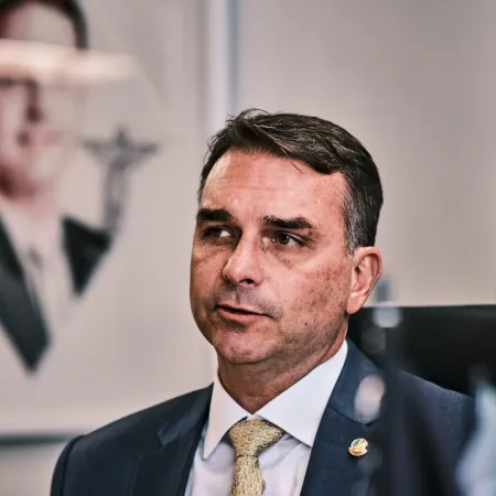 Flávio Bolsonaro acelera en Brasil y un dato de Polymarket altera todo