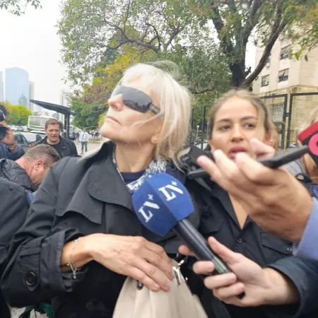 Adorni frente a un capítulo incómodo: declaran las jubiladas que lo financiaron