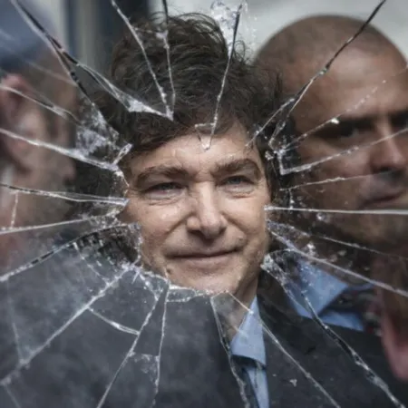 Se agrieta el relato libertario y la política huele cambio de época