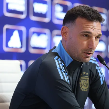 Real Madrid y Lionel Scaloni: por qué Florentino Pérez lo tiene en la mira