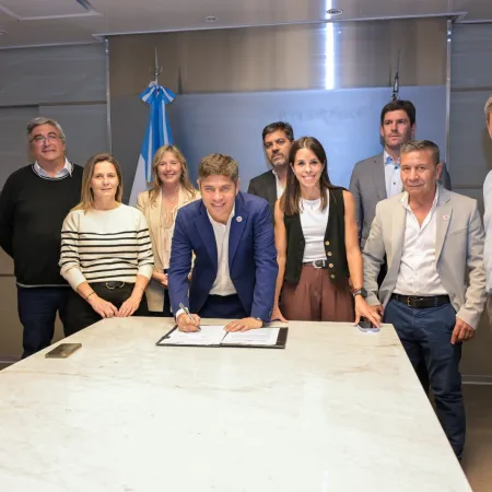 PBA firmó convenios con ocho municipios para planificar obras en caminos rurales