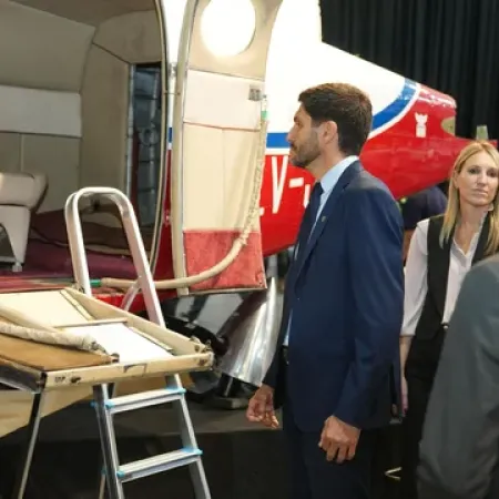 Motos, autos de lujo y aviones: Subasta de bienes incautados en Rosario