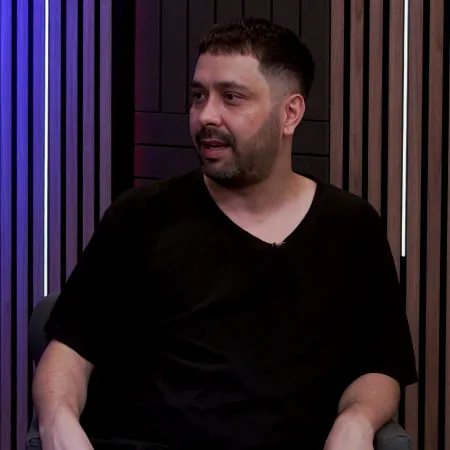 Seba Aladro habló de La Plata y de la resistencia del arte en tiempos de ajuste