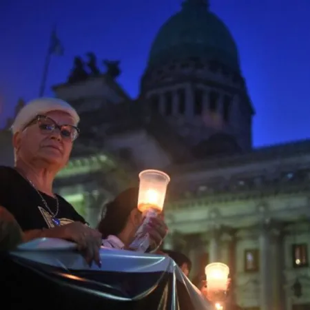 Macri, tarifas, veto y quiebre político: a 8 años de la Marcha de las Velas