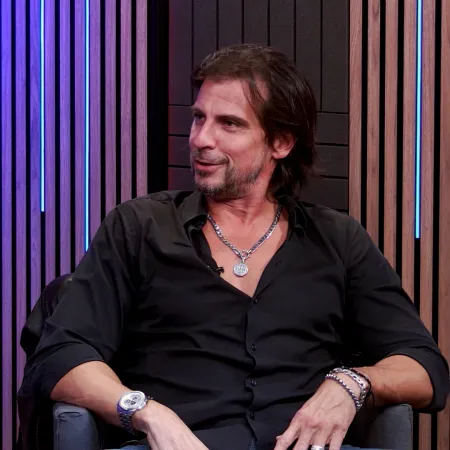 Martín Viaña de Gran Hermano 1: "Pasaron cosas debajo de la mesa"