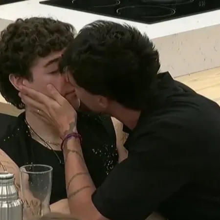 El chape entre Nazareno y Juani Car en Gran Hermano Generación Dorada