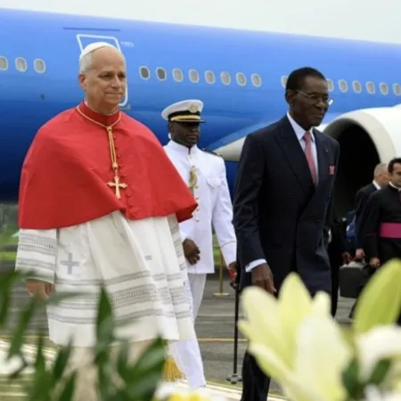 Mientras el mundo homenajea a Francisco, el Vaticano se muestra con el dictador Obiang