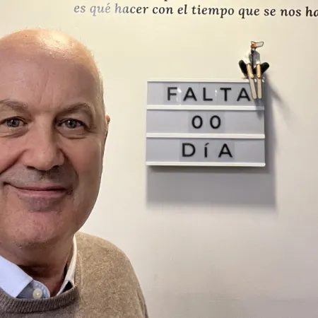 "Obsoleto, inútil y viejo": quién es la diputada K que se burló de Sturzenegger