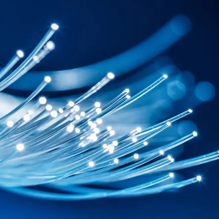 Claro Brasil acelera fibra y promete mejor conexión en zonas clave