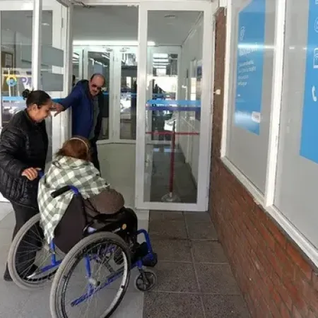 Golpe a jubilados: clínicas suspenden la atención de PAMI en 4 provincias