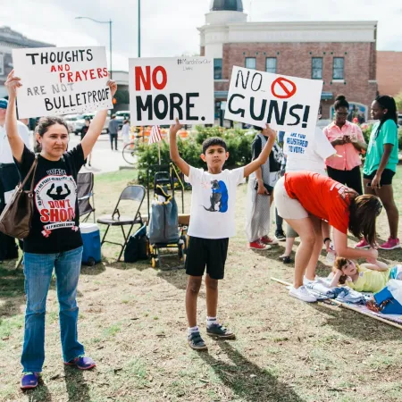 Trump, Estados Unidos y las armas: por qué los tiroteos se volvieron parte de la vida cotidiana