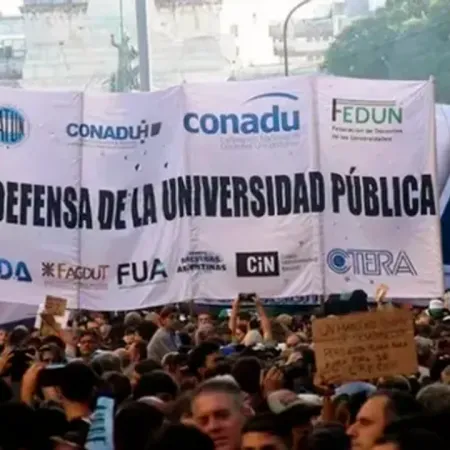 Paro total en la UBA: docentes responden al Gobierno y crece el conflicto