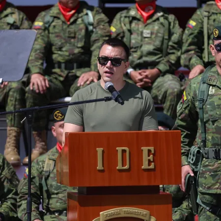 Noboa refuerza la defensa territorial y busca dar previsibilidad a Ecuador