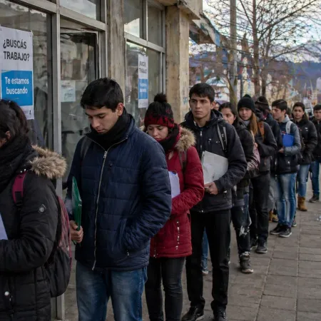 Patagonia y desempleo: la movida en Diputados para jóvenes de 18 a 29 años