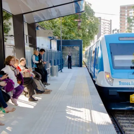 “Va a haber un tren por hora”: fuerte advertencia de Maturano por el servicio