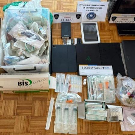 Robo de fármacos: qué elementos se hallaron en los allanamientos a los médicos